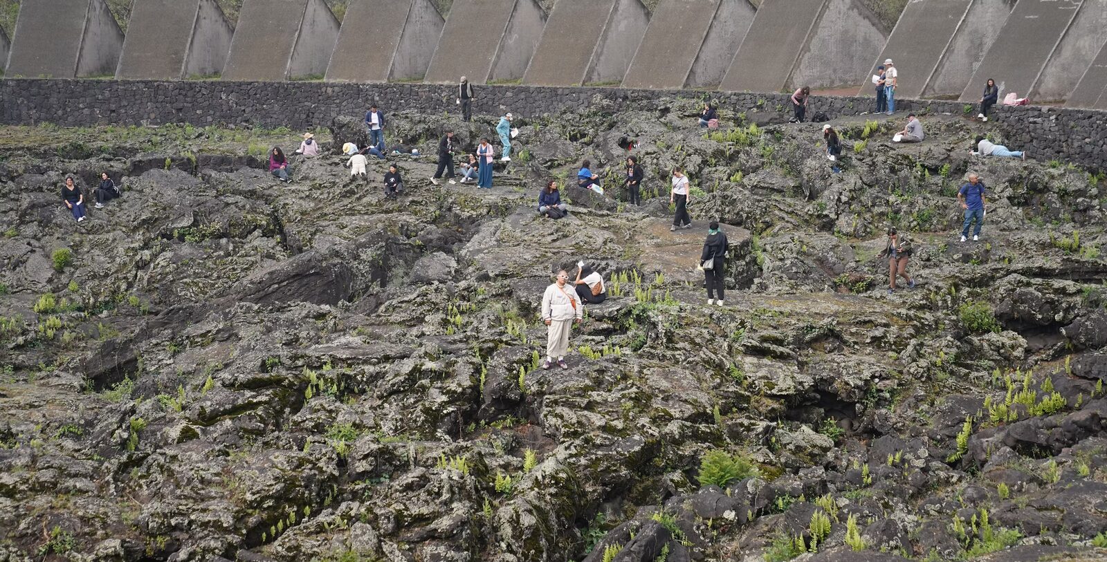 Caminar en roca — Espacio Escultórico, Ciudad Universitaria
